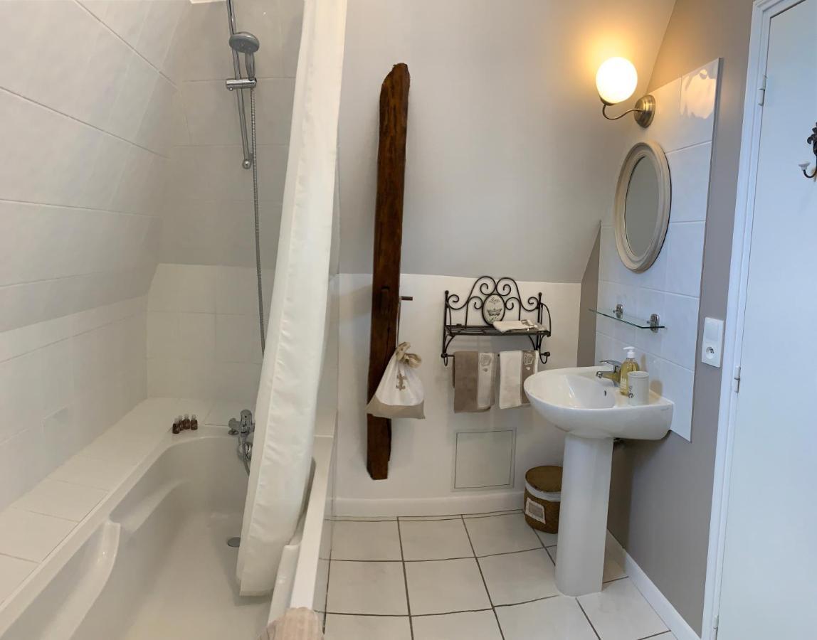 L'Ange Est Reveur Bed & Breakfast Langeais Exterior photo